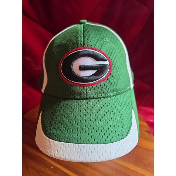 GEORGIA BULLDOGS Cap Unisex Youth Green Football AUGUSTA Sportswear Adjustable - Picture 1 of 5